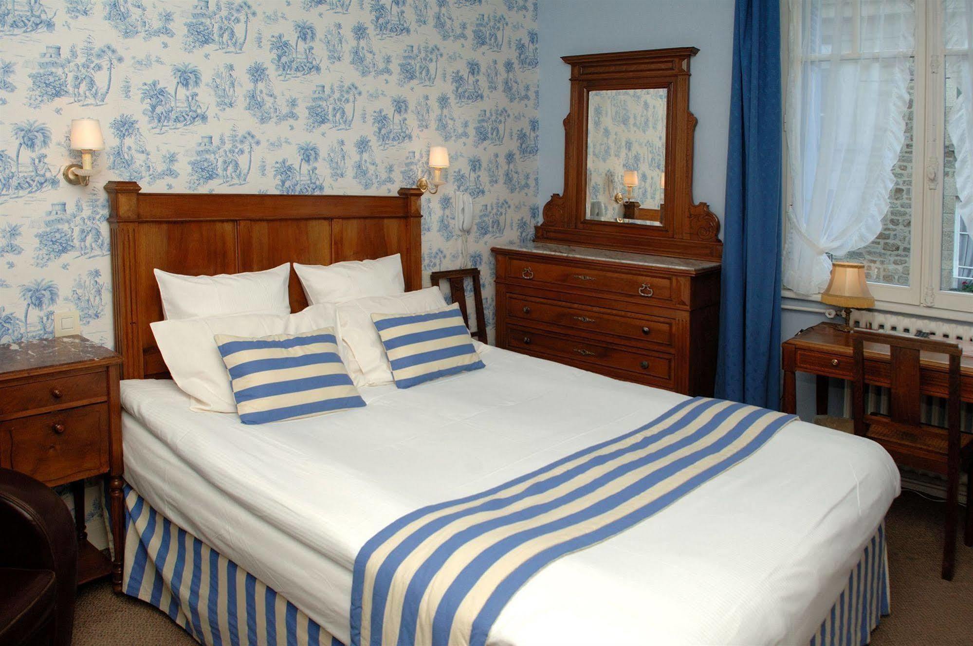 Hotel-Restaurant Printania Ντινάρ Εξωτερικό φωτογραφία